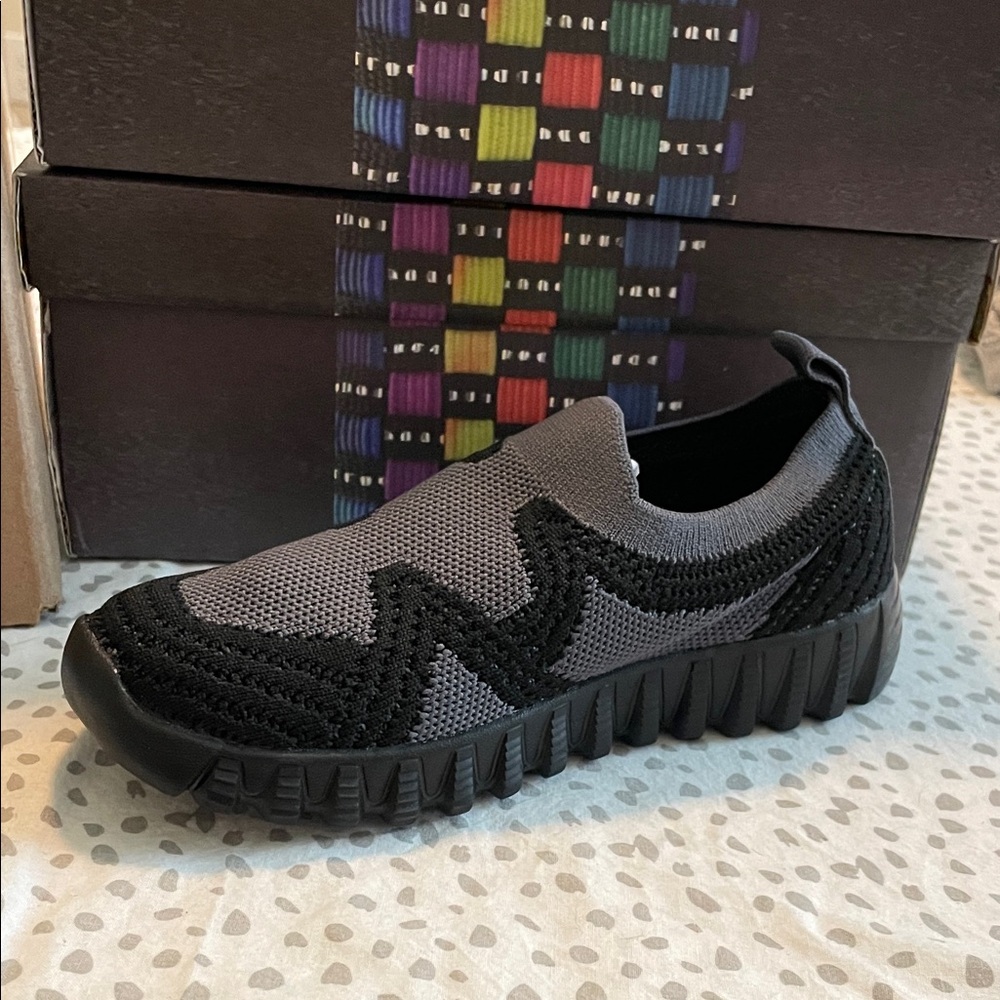 Bernie Mev Nadin K Gray and Black Slip-On Sneakers Sizes: kids 12-12.5 NIB